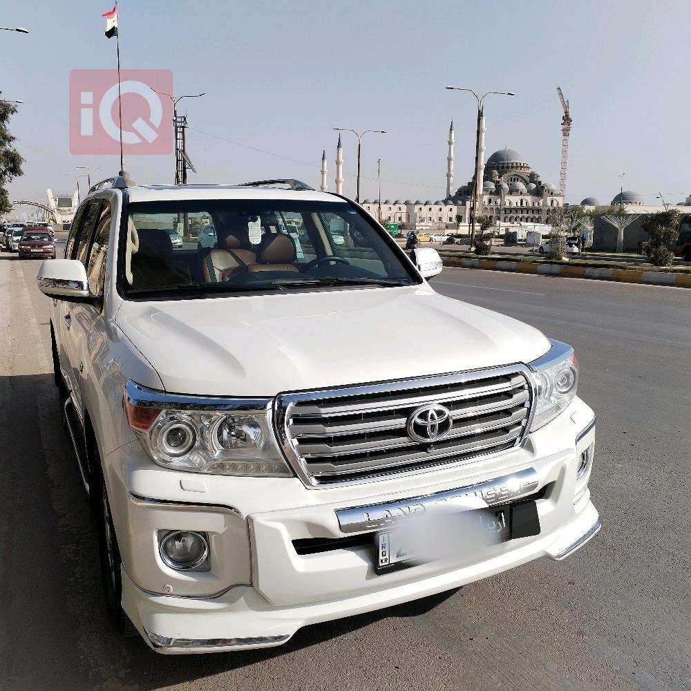 تويوتا لاندكروزر